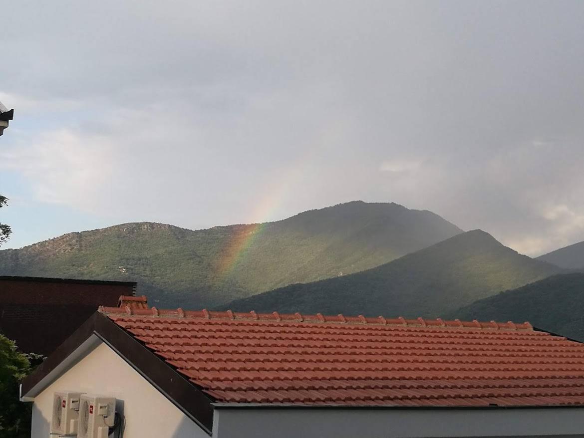 Apart Hotel Apple Cat Montenegro KO Bijela Buitenkant foto